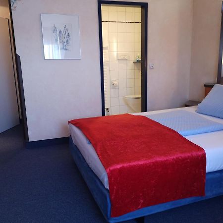 Main Hotel Eckert 3 Margetshoechheim Экстерьер фото
