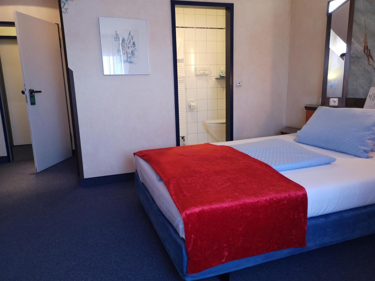 Main Hotel Eckert 3 Margetshoechheim Экстерьер фото