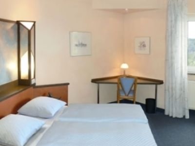 Main Hotel Eckert 3 Margetshoechheim Экстерьер фото