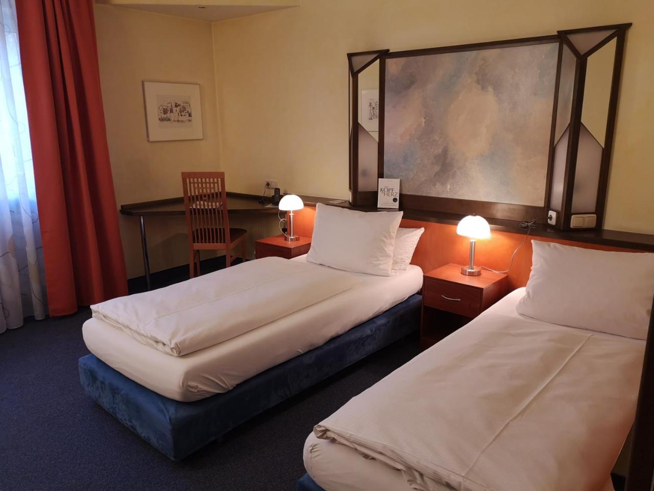 Main Hotel Eckert 3 Margetshoechheim Экстерьер фото